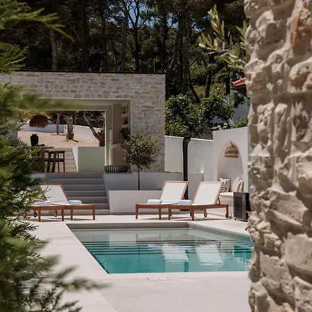 Sea Song Villa *
