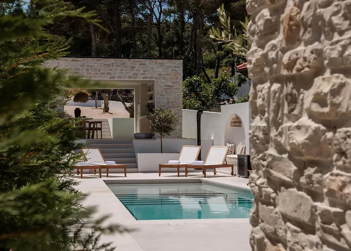 Sea Song Villa *